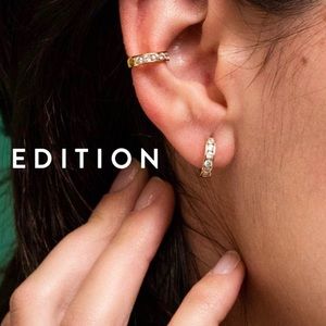 NEW Mejuri Feature Edition White Sapphire Huggies